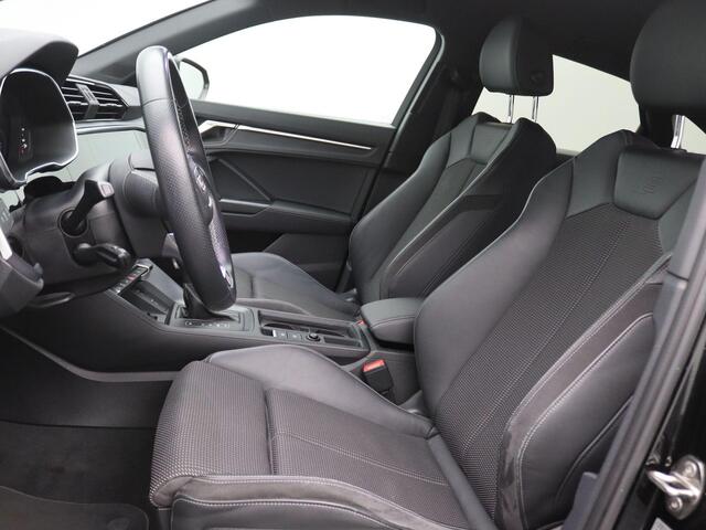 Audi Q3 Sportback 45 TFSI e S Edition 245PK S-Tronic Adaptieve Cruise Control, Keyless, Achteruitrijcamera, Elektr. Achterklep, Stoelverwarming, Full LED, Navi, Trekhaak, 19" LM Velgen