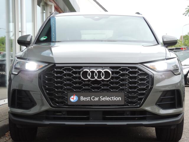 Audi Q3 45 TFSI e PHEV S Line - Camera | Elektr. klep | Stoelverw. | Business-pakket | 19 inch