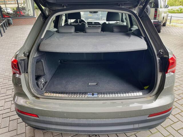 Audi Q3 Proline Sport | Virtual Cockpit | Elek klep | Volleder / Alcantara | MMI Navi+ | Trekhaak | Park pack | Verw Stoelen | Etc..