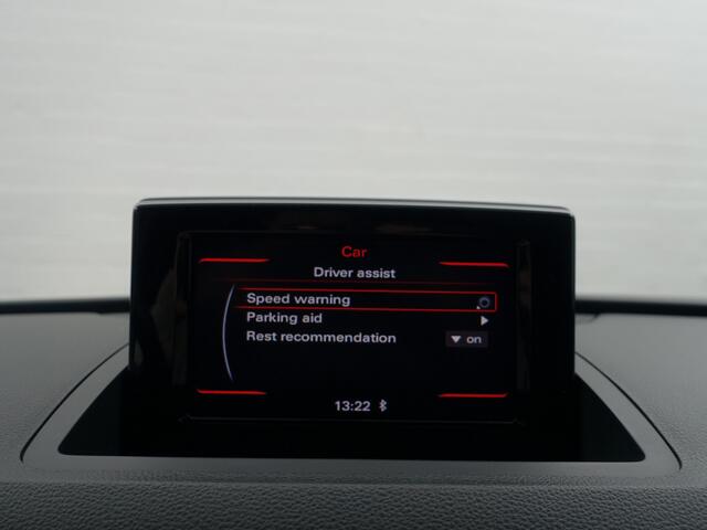 Audi Q3 1.4 TFSI S line Black Optic Aut- Xenon Led, Park Assist, Cruise, Clima