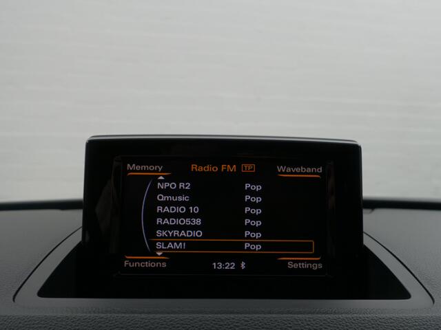 Audi Q3 1.4 TFSI S line Black Optic Aut- Xenon Led, Park Assist, Cruise, Clima