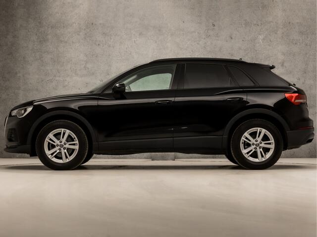 Audi Q3 35 TFSI Sportline 150Pk Automaat (APPLE CARPLAY, GROOT NAVI, GETINT GLAS, CLIMATE, SPORTSTOELEN, ELEK ACHTERKLEP, PARKEERSENSOREN, CRUISE, NIEUWSTAAT)