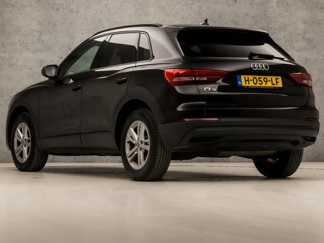 Audi Q3 35 TFSI Sportline 150Pk Automaat (APPLE CARPLAY, GROOT NAVI, GETINT GLAS, CLIMATE, SPORTSTOELEN, ELEK ACHTERKLEP, PARKEERSENSOREN, CRUISE, NIEUWSTAAT)