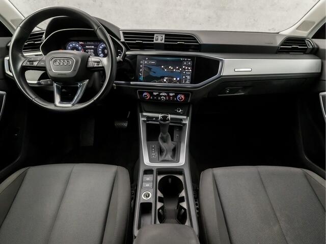 Audi Q3 35 TFSI Sportline 150Pk Automaat (APPLE CARPLAY, GROOT NAVI, GETINT GLAS, CLIMATE, SPORTSTOELEN, ELEK ACHTERKLEP, PARKEERSENSOREN, CRUISE, NIEUWSTAAT)