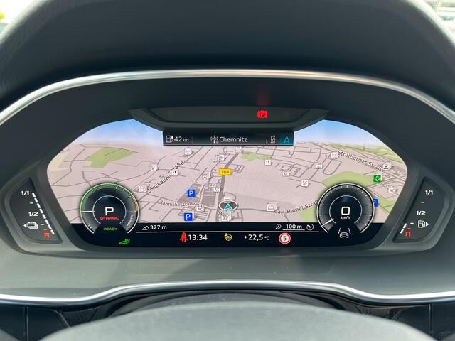 Audi Q3 Sportback 45 TFSI e S-LINE ** LED, VIRTUAL, SONOS SOUND, OPTIK SCHWARZ, 20-inch LMV ** 1e EIG - UNFALLFREI ** ** INFORMEER OOK NAAR ONZE AANTREKKELIJKE FINANCIAL-LEASE TARIEVEN **
