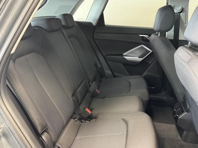 Audi Q3 45 TFSI e edition Stoelverwarming/Camera/Trekhaak