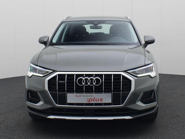 Audi Q3 40 TFSI/190PK S-tronic quattro · Apple Car Play · Drive select ·Parkeersensoren · Navigatie ·