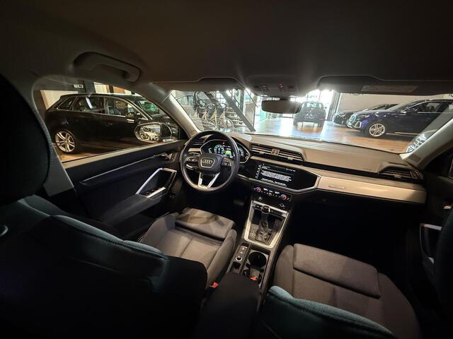 Audi Q3 45 TFSI e Advanced edition |Carplay|Sportstoelen|Adaptieve cruisecontrol|Elektrische achterklep