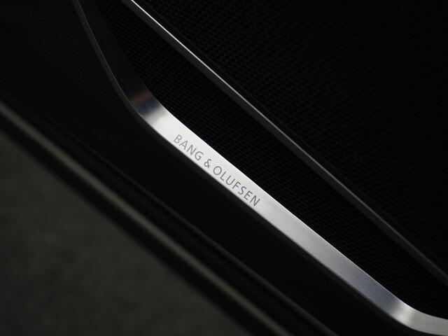 Audi Q3 Sportback 45 TFSI e 245 pk S-tronic S edition / S-Line | Panoramadak | Demperregeling | SONOS sound | Elektr. bestuurdersstoel
