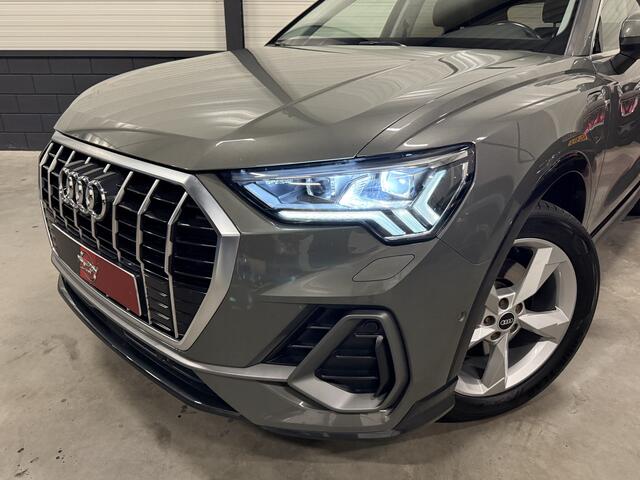 Audi Q3 45 TFSI e S-Line 68DKM/PANO/TREKHAAK/MATRIX/ACC/360CAMERA/SFEER/CARPLAY/KEYLESS/MEMORY/19"/PRIVACY/TREKHAAK/CHRONOSGRAU/NET GROTE OH BEURT GEHAD BIJ AUDI/ABSOLUTE NIEUWSTAAT