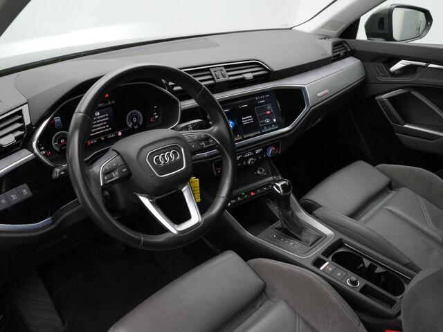 Audi Q3 45 TFSI e 245 pk S-tronic S edition | Trekhaak | Demperregeling | Rondomzicht camera | Navigatie | Adaptieve cruise control