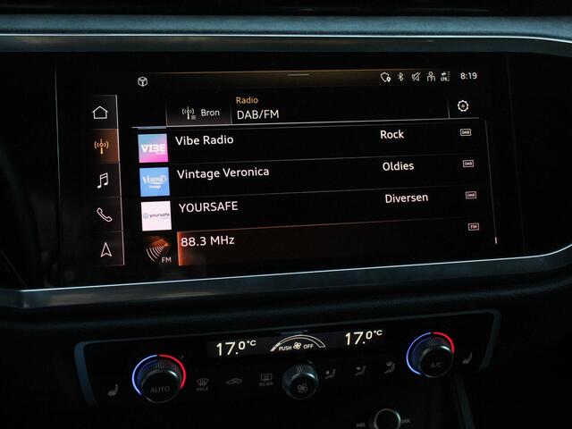 Audi Q3 45 TFSI e 245pk S-Line Plus PHEV Navigatie Apple Carplay/Android auto Climate Control Adaptive Cruise Control Electrisch bedienbare achterklep