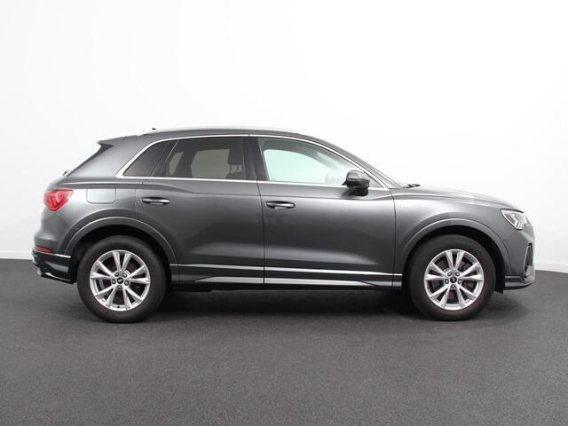 Audi Q3 45 TFSI e 245pk S-Line Plus PHEV Navigatie Apple Carplay/Android auto Climate Control Adaptive Cruise Control Electrisch bedienbare achterklep