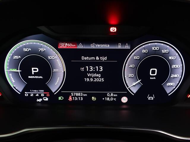 Audi Q3 45 TFSI e S edition 245 pk S-tronic | Navigatie | Parkeersensoren (Park assist) | Achteruitrijcamera | Adaptieve cruise control | Lederen bekleding | Elektr. voorstoelen | S-Line |