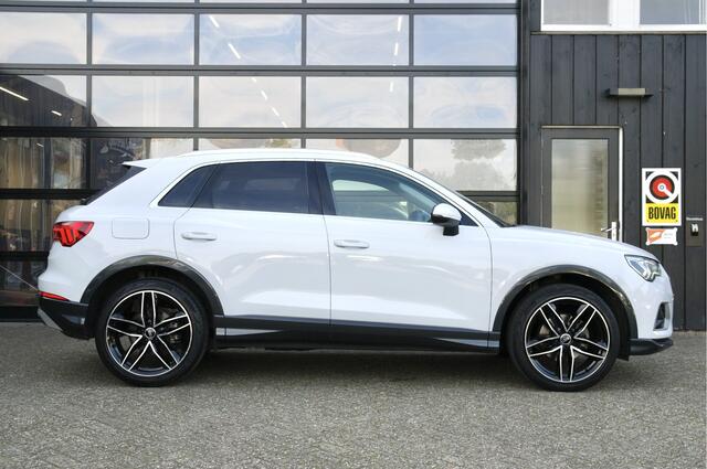 Audi Q3 35 TFSI Business Edition | Cruise | Clima | LED | Virtual | 20'' | Carplay | Stoelverwarming