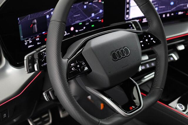 Audi Q3 e-hybrid 272 pk S edition | Sportstoelen zwart leder-kunstleder | Tech plus | Privacy glas