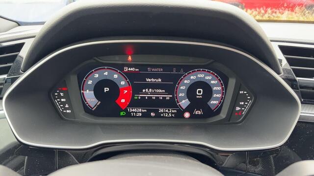 Audi Q3 35 TFSi 150 Pk Automaat S-Line | Navigatie | LED | S-Line Stoelen | Camera | Privacy Glas | Cruise | 1e Eigenaar | Trekhaak