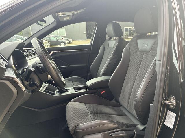 Audi Q3 Sportback 45 TFSIe 245pk S-Tronic S Edition · Camera · Side Assist · Adaptive Cruise Control · Zwart Optiek · Keyless · Stoelverwarming · Elek. Achterklep · 19"Velgen · Apple/Android Car Play