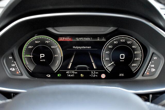 Audi Q3 Sportback 45 TFSI e S Line | 360 Camera | Lederen Bekleding | Black Optic | Sfeerverlichting | 3X S-Line | Stoelverwarming |