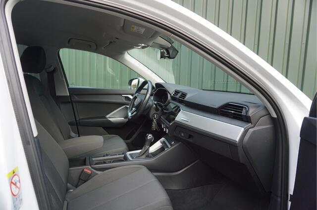 Audi Q3 45 TFSIe Plug-in Hybrid Business + Adapt. Cruise/ Navi/ Carplay/ LED/ PDC/ Garantie!