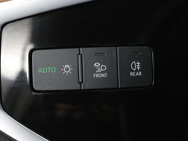 Audi Q3 45 TFSI e Advanced edition | Navigatiesysteem | Stoelverwarming | Parkeerhulp voor en achter |