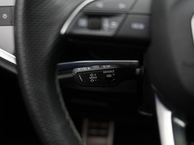 Audi Q3 Sportback 35 TFSI 150 pk S-tronic S-Line | Matrix LED | Achteruitrijcamera | Stoelverwarming | Navigatie