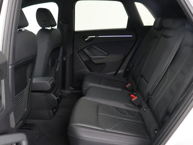Audi Q3 45 TFSIe S edition | Leder | Stoelverwarming | Adaptive cruise | Camera | Carplay | Sfeerverlichting | Navigatie | Sonos 3D Sound | Climate control | Parkeerhulp | Full LED | S Line | PHEV | Plug In