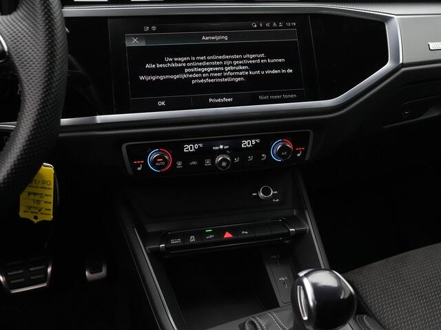 Audi Q3 45 TFSI e 245 pk S-tronic S-Line | Leder/alcantara | Achteruitrijcamera | Stoelverwarming | Navigatie