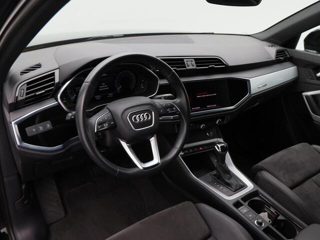 Audi Q3 45 TFSi e 245 Pk Automaat S-Line | Virtual Cockpit | Adaptive Cruise | Camera | Alcantara Leder | Elektrische Achterklep | Privacy Glass | 19 Inch | 45.521 Km