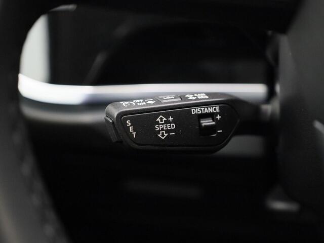 Audi Q3 Sportback 45 TFSIe 180kW/245PK Edition · Stoelverwarming · Navigatie · Camera + Parkeersensoren