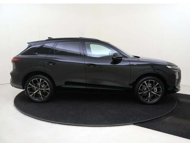 Audi Q3 1.5 200kW e-hybrid S edition | Panoramadak | Parkeerassistent Plus | Keyless | Achteruitrijcamera | Sfeerverlichting | Dodehoek detectie | Optiek zwart | Lederen bekleding |