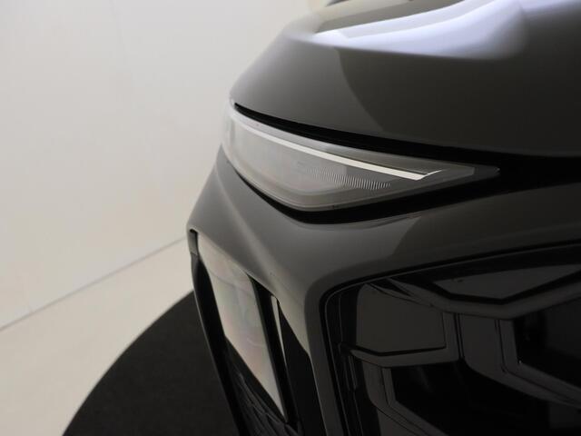 Audi Q3 1.5 200kW e-hybrid S edition | Panoramadak | Parkeerassistent Plus | Keyless | Achteruitrijcamera | Sfeerverlichting | Dodehoek detectie | Optiek zwart | Lederen bekleding |