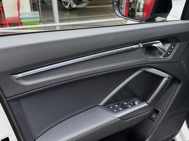 Audi Q3 35 TFSI AUT *!* 2x S-LINE *!* NAVI/ VIRTUAL/ 20 INCH/ MATRIX/ CRUISE/ 68 DKM *!*