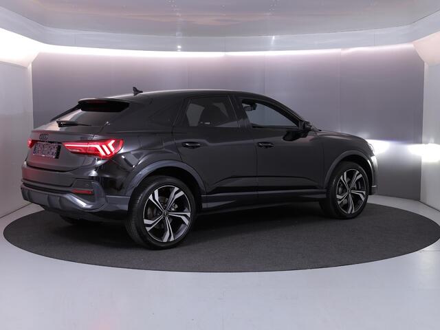 Audi Q3 Sportback 45 TFSI e S Edition 245 pk S-tronic | Navigatie | Parkeersensoren (Park assist) | Rondomzicht camera | Matrix LED koplampen | Stoelverwarming | S-Line |