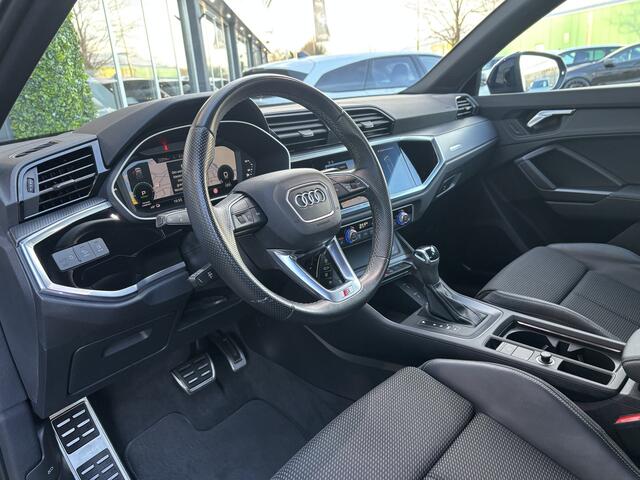Audi Q3 45 TFSI e edition | S-Line | Virtual | Dodehoek |
