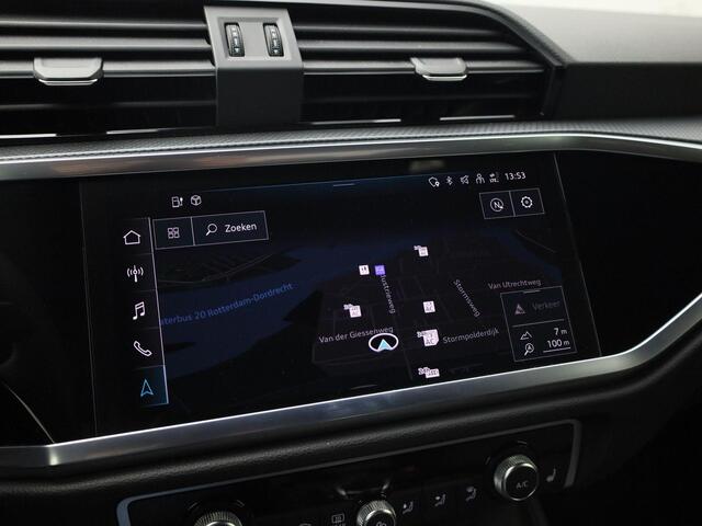 Audi Q3 45 TFSIe 180kW/245PK Business · Leder/stof · Drive select · Navigatie · Stoelverwarming ·