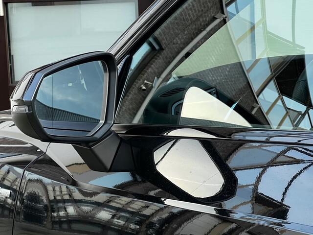 Audi Q3 35 TFSI Automaat S-Line Black edition 150 PK / Audi Virtual Cockpit / 20" Velgen / Apple CarPlay / Trekhaak Zwenkbaar / Camera / Sport Int / 1e Eigenaar!