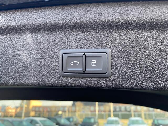 Audi Q3 Sportback 35 TFSI S-Tronic aut. S Edition met o.a. 2x S-Line, elektr. kofferklep, stoelverwarm., Virtual cockpit, etc.