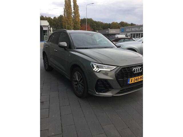 Audi Q3 45 TFSI e 245pk PHEV S edition / Camera / Leer / Adaptive Cruise