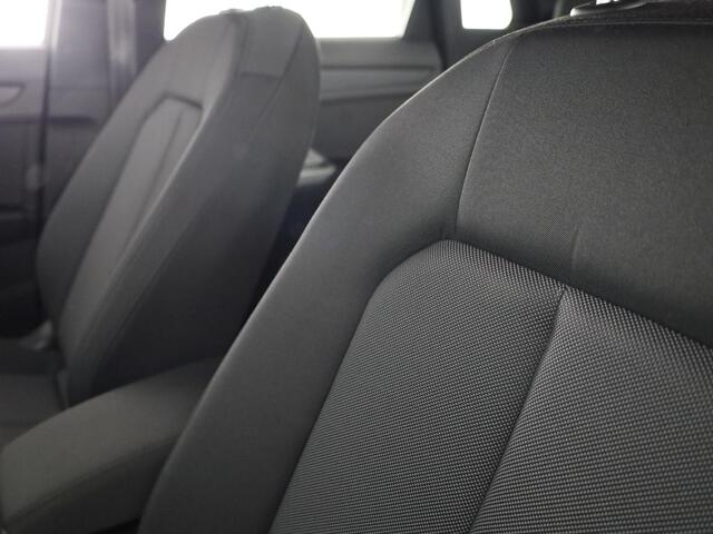 Audi Q3 35 TFSI Advanced Edition 150 pk S-tronic | Verlengde garantie | Navigatie | Gratis Winterset | Achteruitrijcamera | LED koplampen | Stoelverwarming |