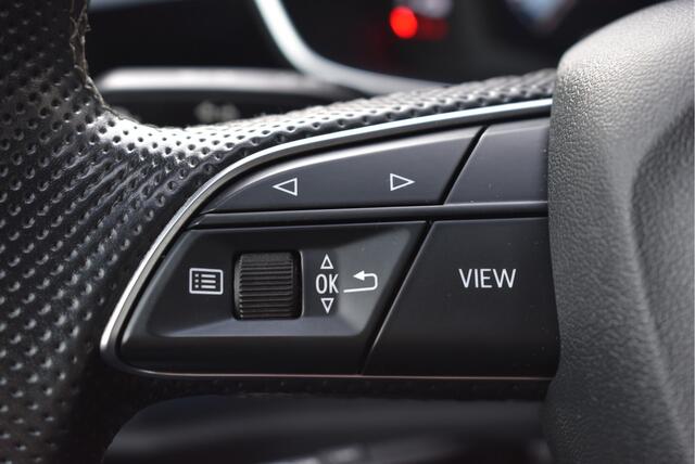 Audi Q3 45 TFSI e S-line Virtual cockpit, Wegkl.Trekhaak, Adaptive cruise, Elek. stoelen, Stoelverwarming, Park assist