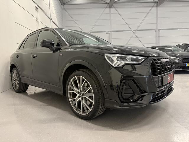 Audi Q3 45 TFSI e 3x S-Line BLACK OPTIC TREKHAAK/20"/SONOS/KEYLESS/CARPLAY/ACC/MATRIX/AMBIENT/VIRTUAL/ALCANTARA-LEER/MYTHOSSCHWARZ METALLIC/VOLLEDIG AUDI DEALER HISTORIE