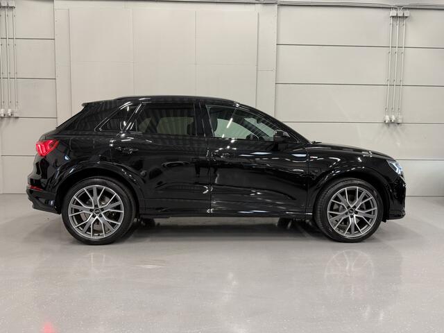 Audi Q3 45 TFSI e 3x S-Line BLACK OPTIC TREKHAAK/20"/SONOS/KEYLESS/CARPLAY/ACC/MATRIX/AMBIENT/VIRTUAL/ALCANTARA-LEER/MYTHOSSCHWARZ METALLIC/VOLLEDIG AUDI DEALER HISTORIE