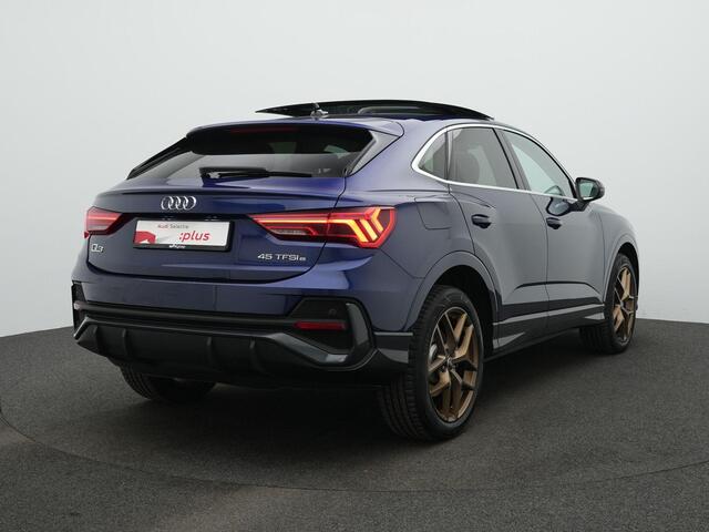 Audi Q3 Sportback 45 TFSI e 245 pk S-tronic S-Line | Panoramadak | Leder | Navigatie | Carplay | Elektr. achterklep | Parkeersensoren achter