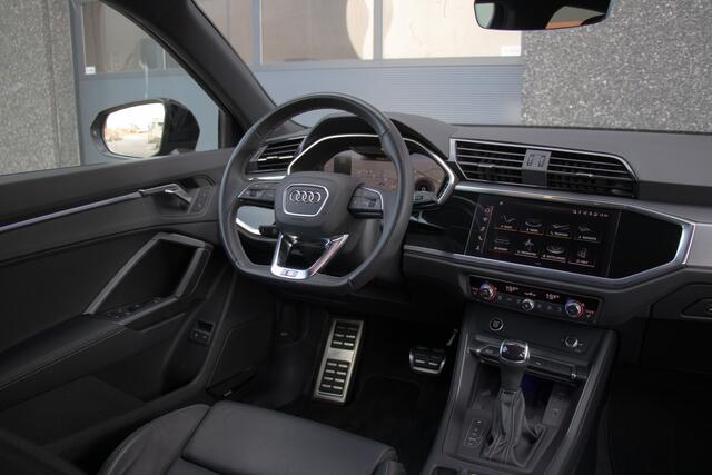 Audi Q3 Sportback 45 TFSI e S Edition | S-Line | Full Option | BTW | 1 Eigenaar | Dealer Onderhouden | Pano | Matrix LED | Sonos | 360 View | Sfeer | Virtual | 20 Inch | Climate | Stoelverwarming | Vol Leder | Keyless | ACC | Dode Hoek Detectie | Garantie