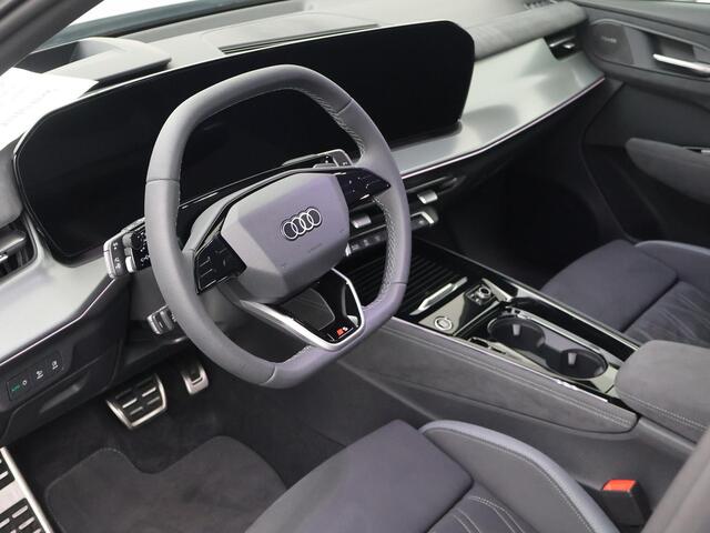 Audi Q3 1.5 200kW e-hybrid S edition | 272 PK | SoH 100% | Panoramadak | Head-up display | 20" LM velgen | 360 graden camera's | S line |