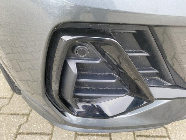Audi Q3 35 TFSI Advanced S- Line Trekhaak, Virtual Cocpit , Panorama/ Schuifdak