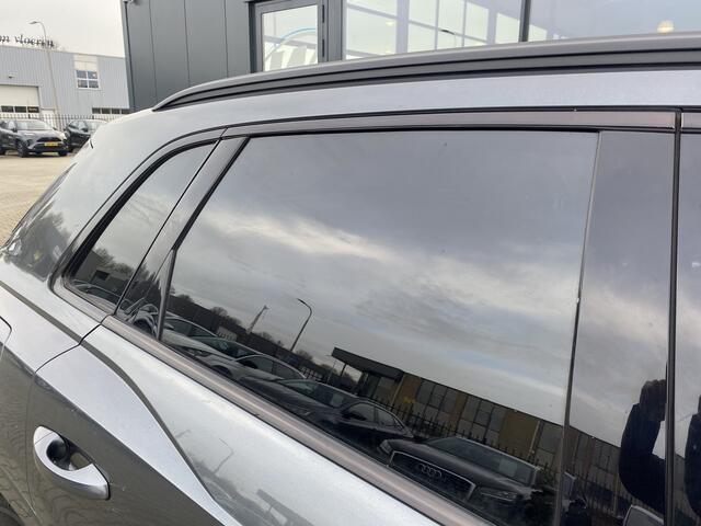 Audi Q3 35 TFSI Advanced S- Line Trekhaak, Virtual Cocpit , Panorama/ Schuifdak