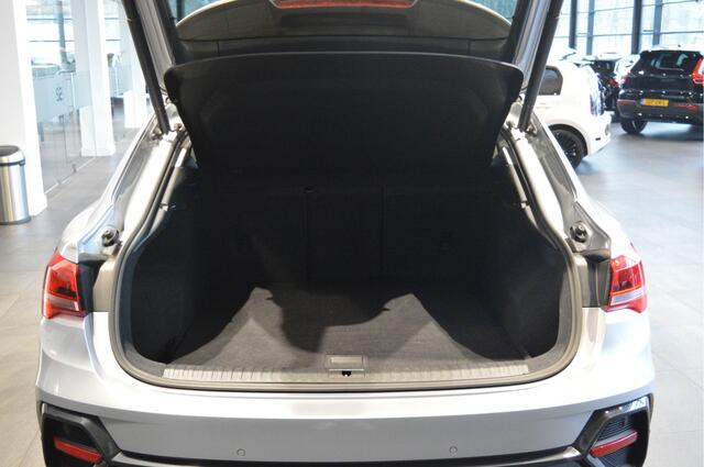 Audi Q3 Sportback 35 TFSI S-LINE navi clima camera led pdc 19 inch 150 pk !!