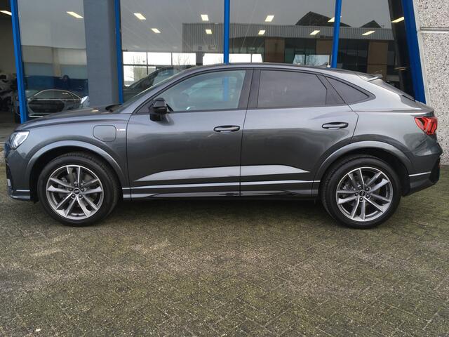 Audi Q3 Sportback 45 TFSIe 245 pk S-Line Black Edition